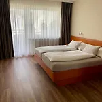 Casa de hóspedes Gaestehaus Zuern