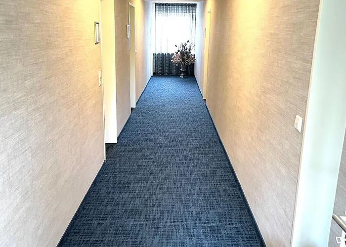 Affittacamere Gaestehaus Zuern 4*